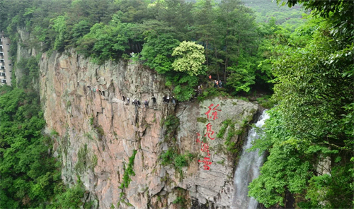 徐凫岩